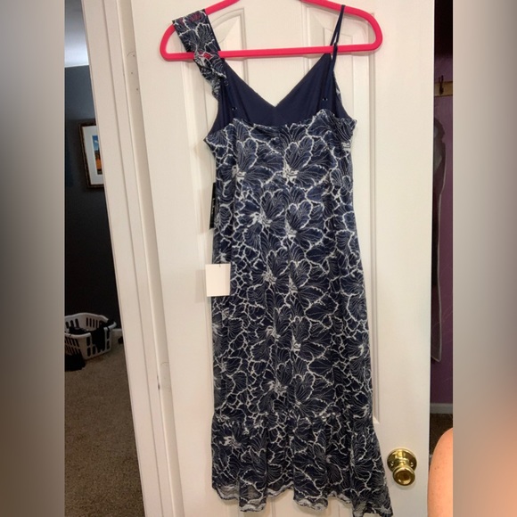 New with tags lulus fleur allured navy blue floral dress small mermaid - Picture 6 of 6